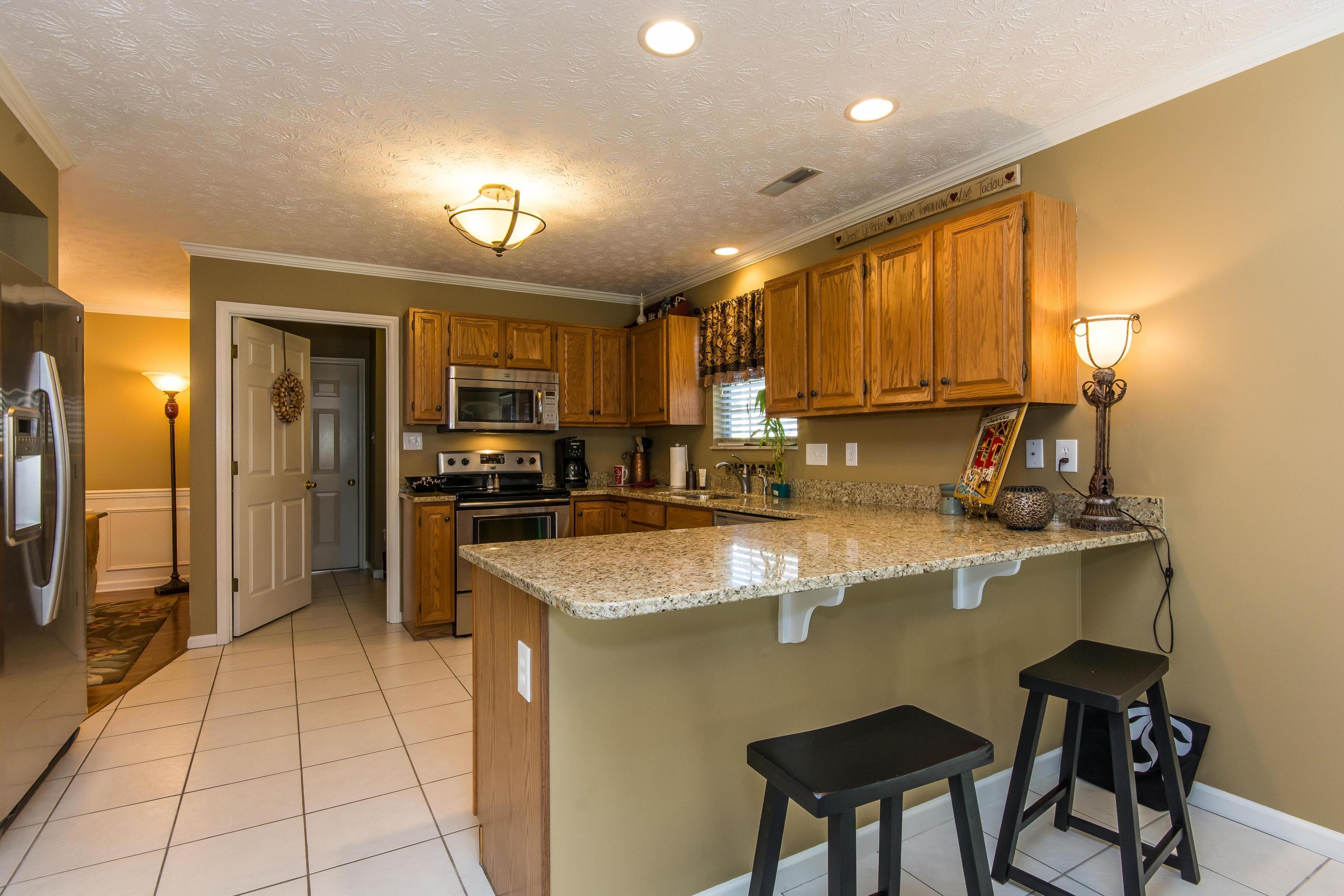 10024 Double Tree Road Knoxville, TN 37932 - Photo 15 of 32 10024 Double Tree Road-MLS_Size-016-Kitc