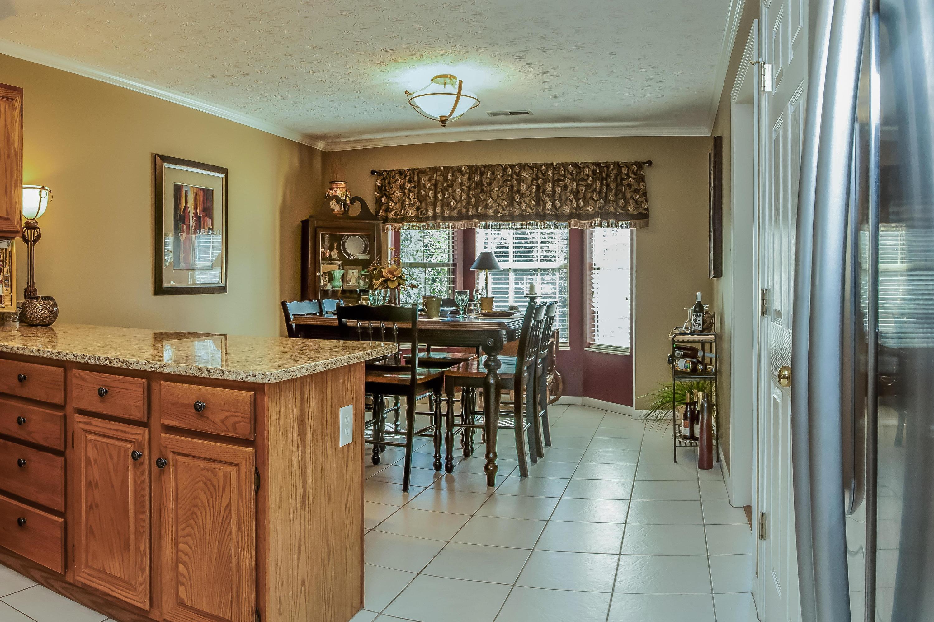 10024 Double Tree Road Knoxville, TN 37932 - Photo 17 of 32 10024 Double Tree Road-MLS_Size-018-Brea