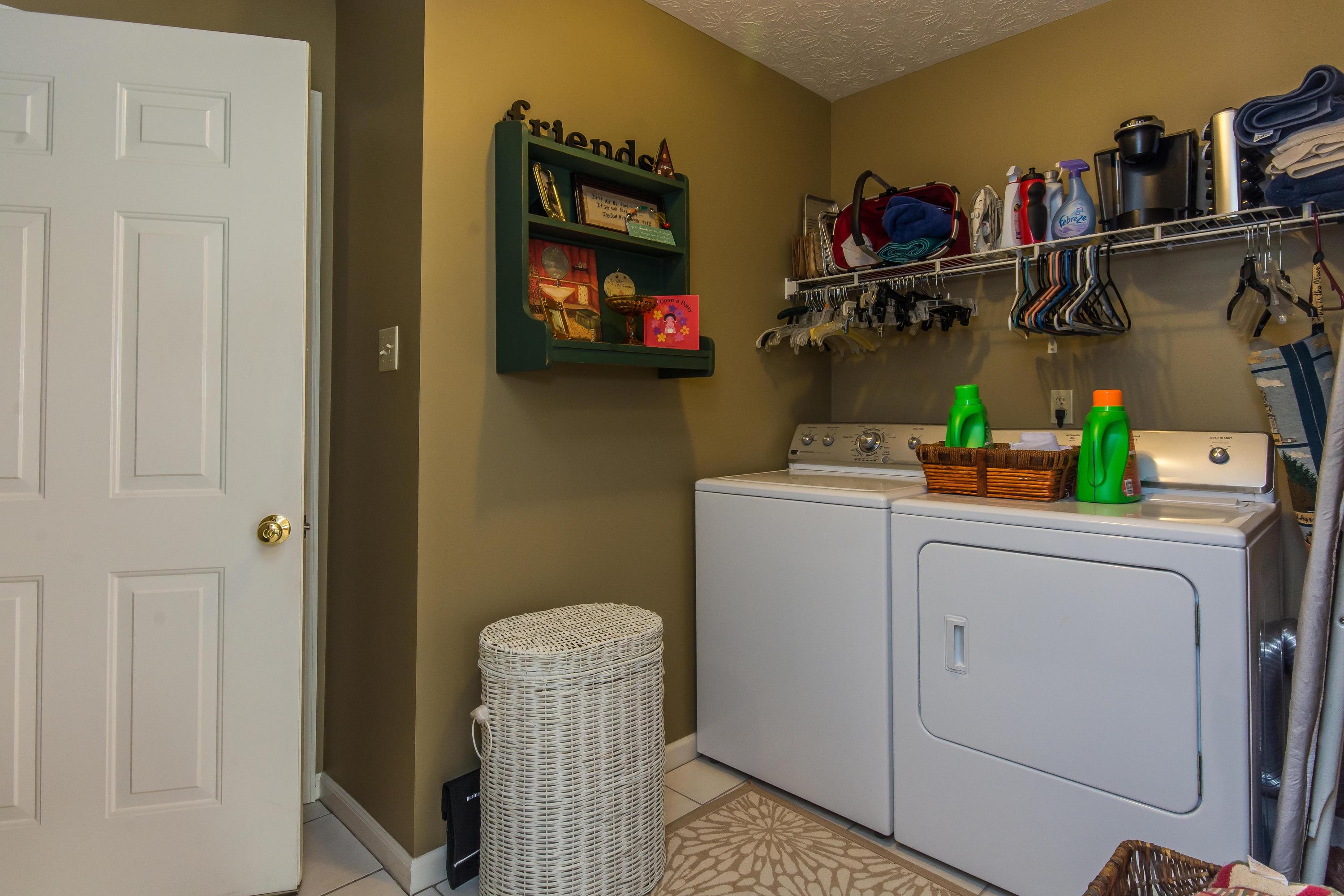 10024 Double Tree Road Knoxville, TN 37932 - Photo 26 of 32 10024 Double Tree Road-MLS_Size-028-Laun