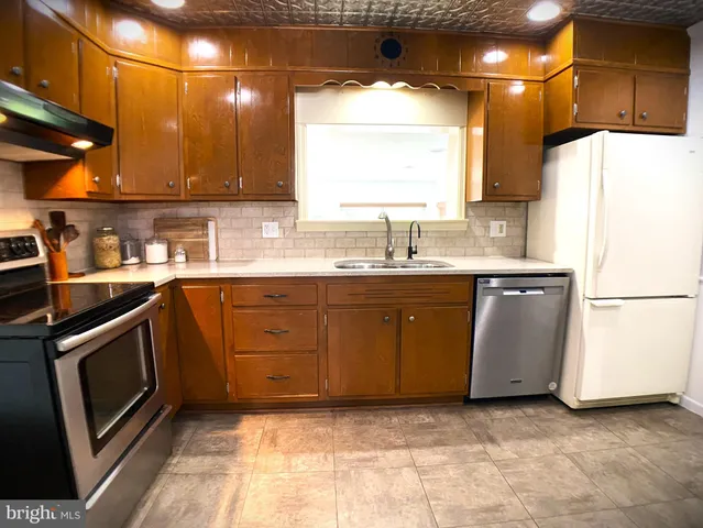 $326,900 | 13 Mylin Avenue, Willow Street, PA 17584