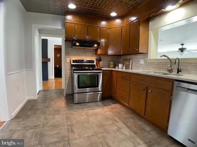 $326,900 | 13 Mylin Avenue, Willow Street, PA 17584