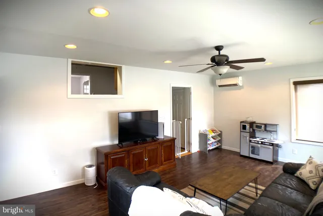 $326,900 | 13 Mylin Avenue, Willow Street, PA 17584