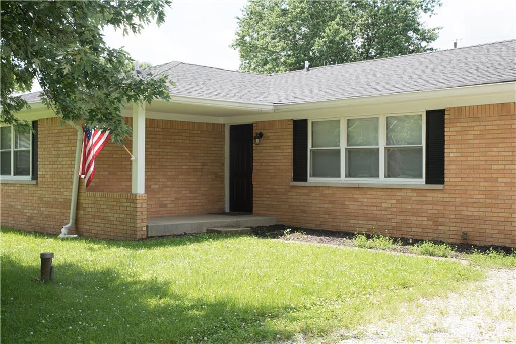 6406 Maple Lawn Road Indianapolis, IN 46241 - Photo 2 of 25