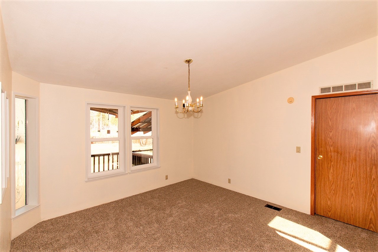4019 East Bridges Road Elk, WA 99009 - Photo 14 of 36