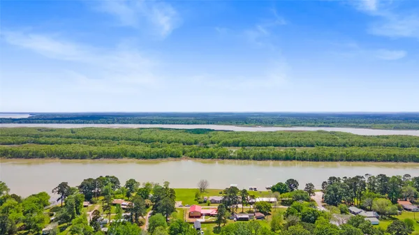 $549,900 | 174 Lake Front Drive, Trinity, TX 75862
