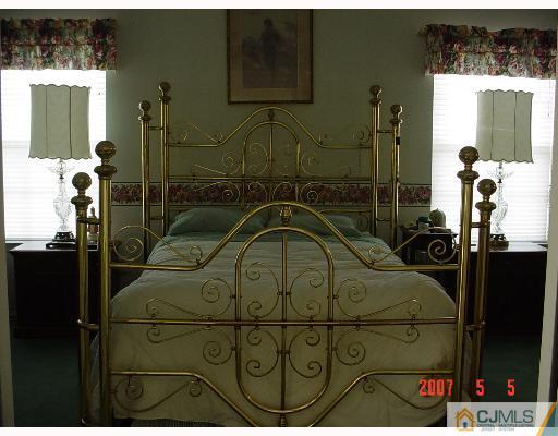 137 Salem Road North Brunswick, NJ 08902 - Photo 8 of 8