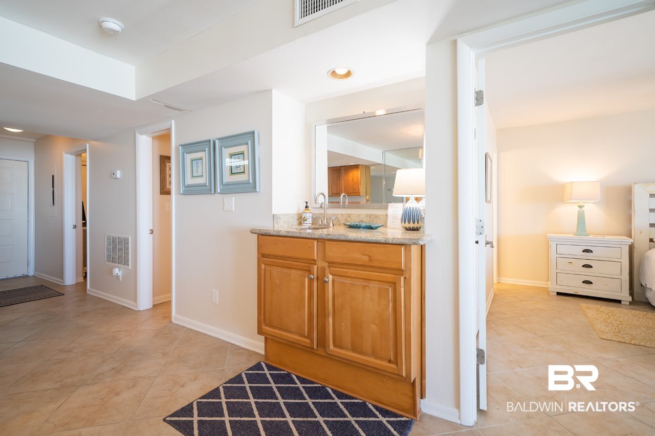 28760 Perdido Beach Boulevard, Unit 510SW Orange Beach, AL 36561 - Photo 6 of 47 Wet Bar