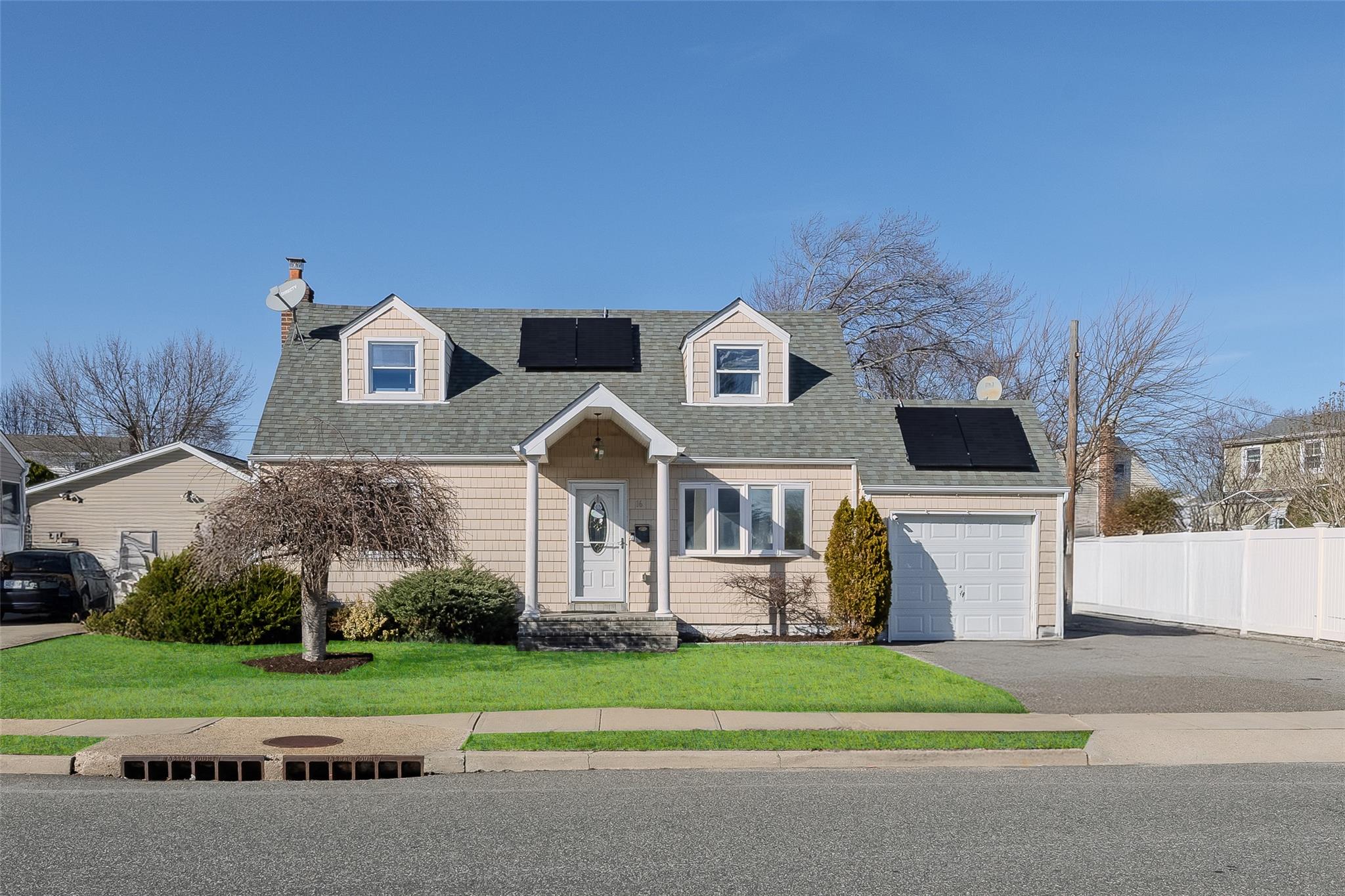 16 Soloff Road Massapequa, NY 11758 - Photo 1 of 1 Gallery Image 1