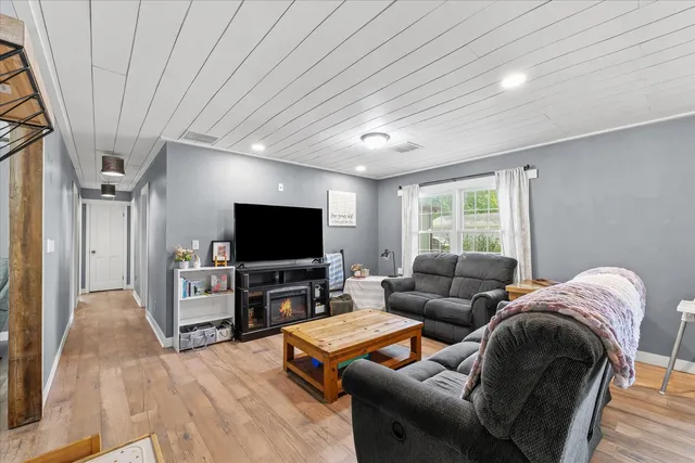 $239,900 | 402 West Main Street, Ogden, IL 61859