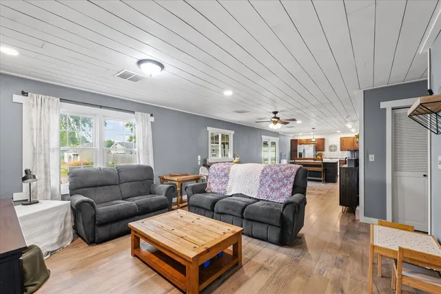 $239,900 | 402 West Main Street, Ogden, IL 61859