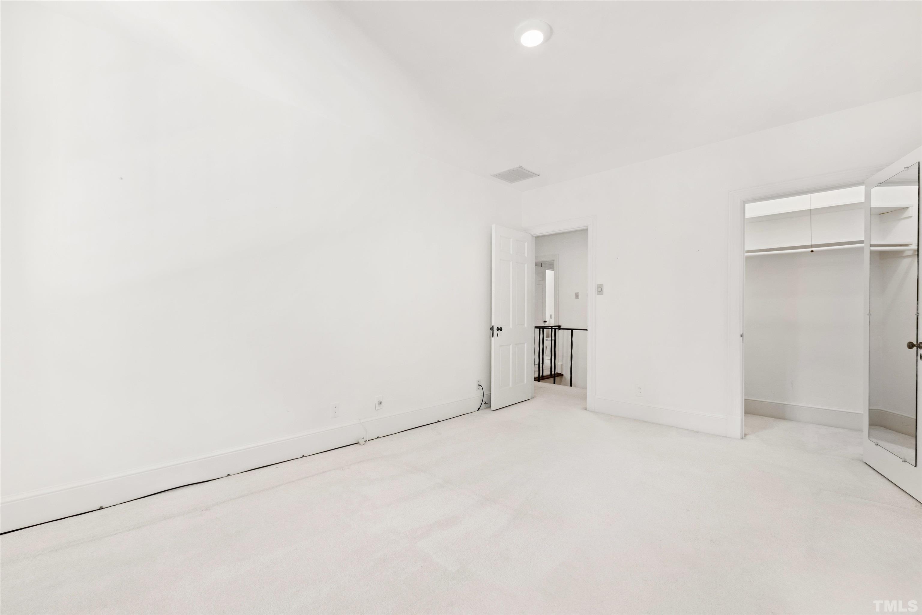 3231 Sussex Road Raleigh, NC 27607 - Photo 25 of 60