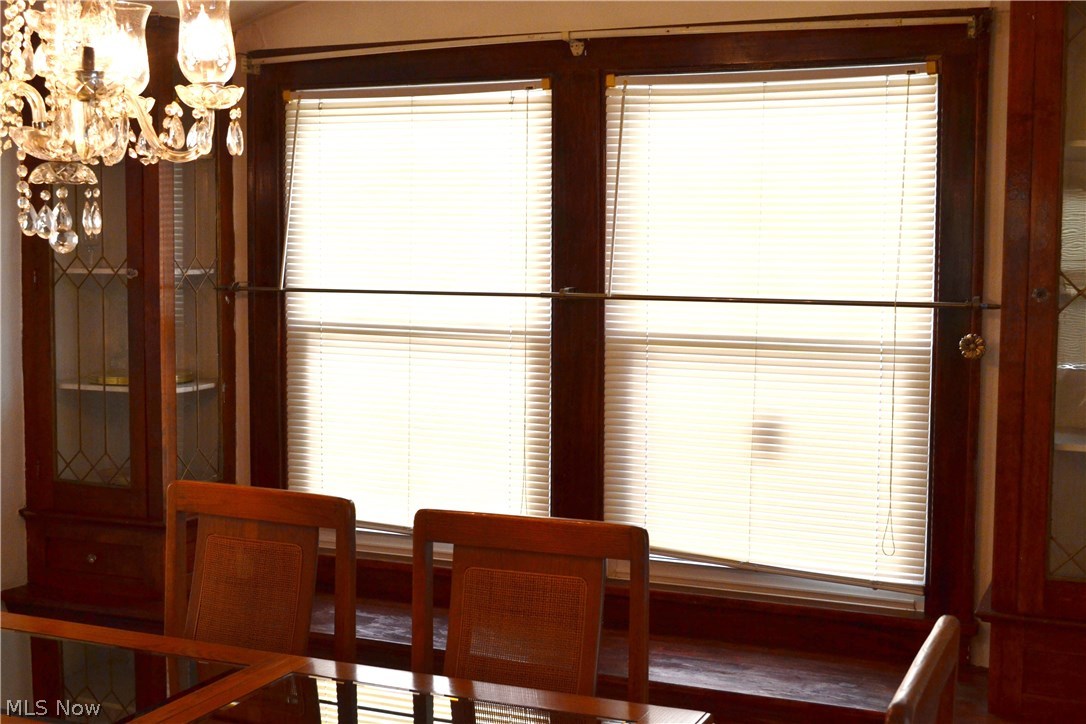 8207 Snow Road Cleveland, OH 44129 - Photo 11 of 23
