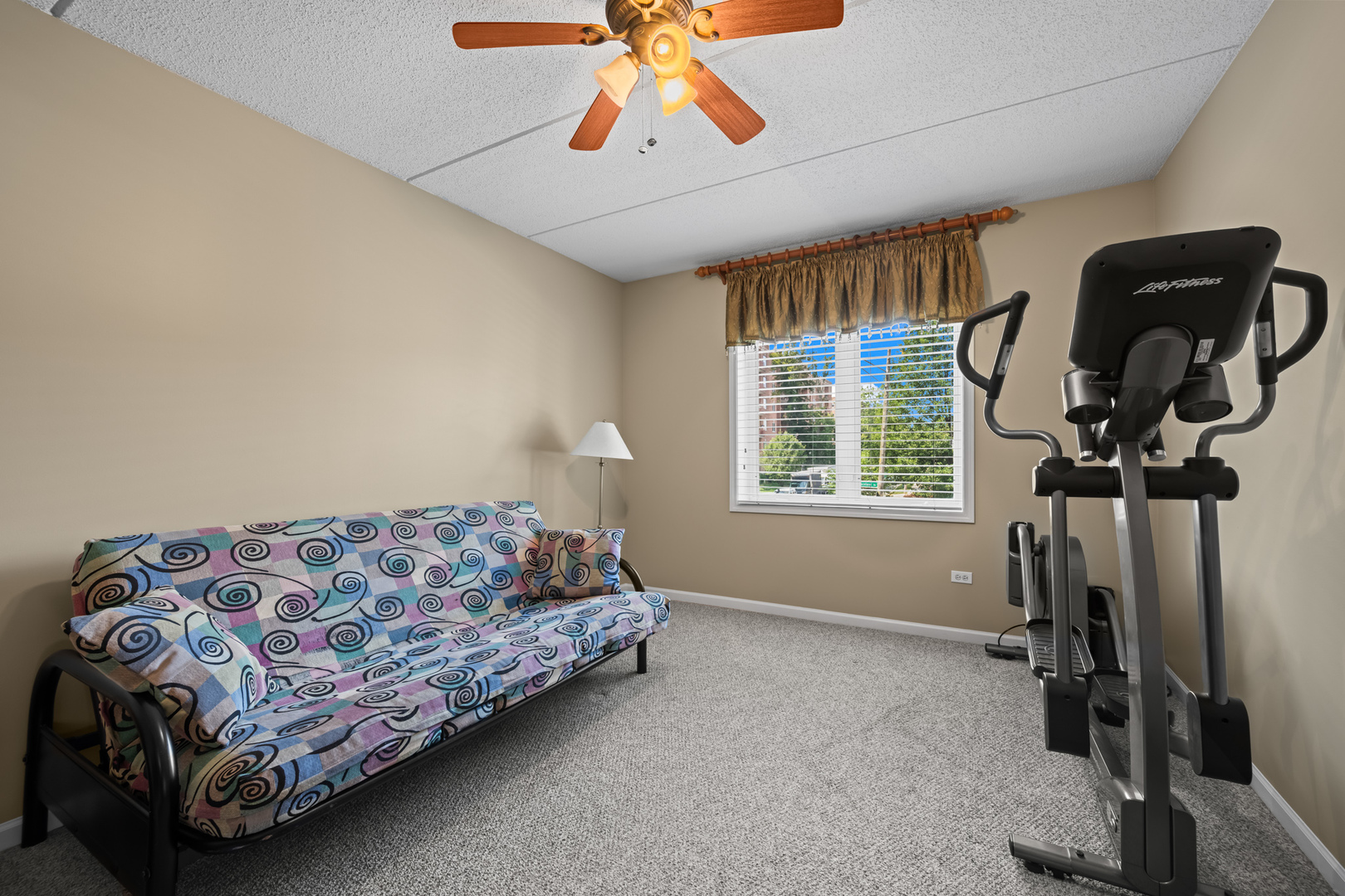 395 Graceland Avenue, Unit 207 Des Plaines, IL 60016 - Photo 12 of 16