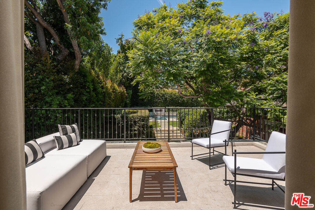 801 Devon Avenue Los Angeles, CA 90024 - Photo 18 of 29