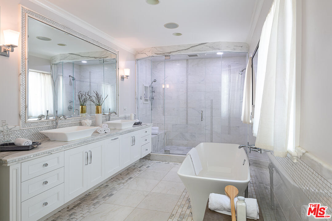 801 Devon Avenue Los Angeles, CA 90024 - Photo 19 of 29