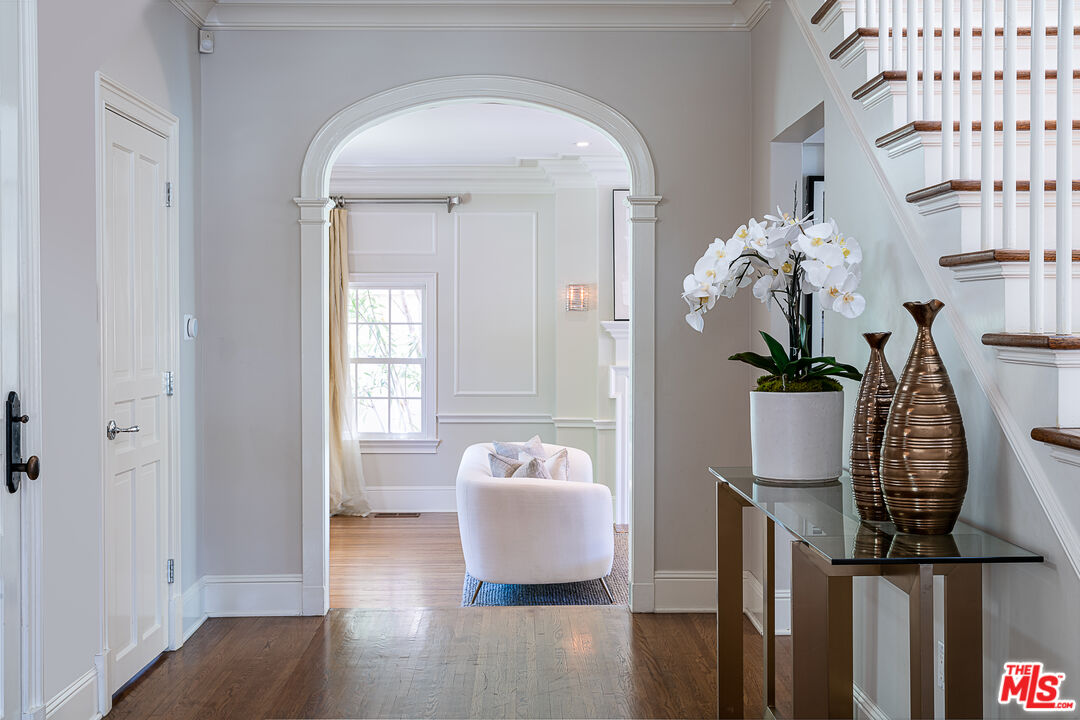 801 Devon Avenue Los Angeles, CA 90024 - Photo 2 of 29