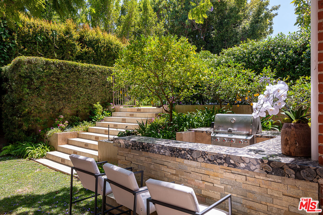 801 Devon Avenue Los Angeles, CA 90024 - Photo 28 of 29