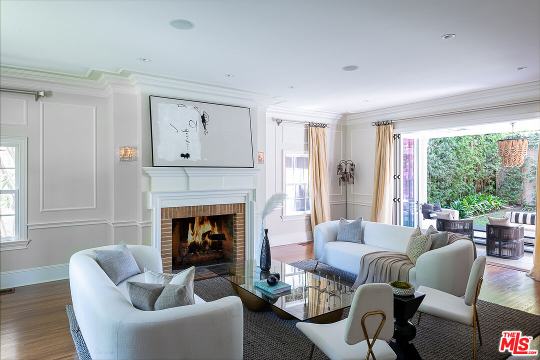 801 Devon Avenue Los Angeles, CA 90024 - Photo 3 of 29