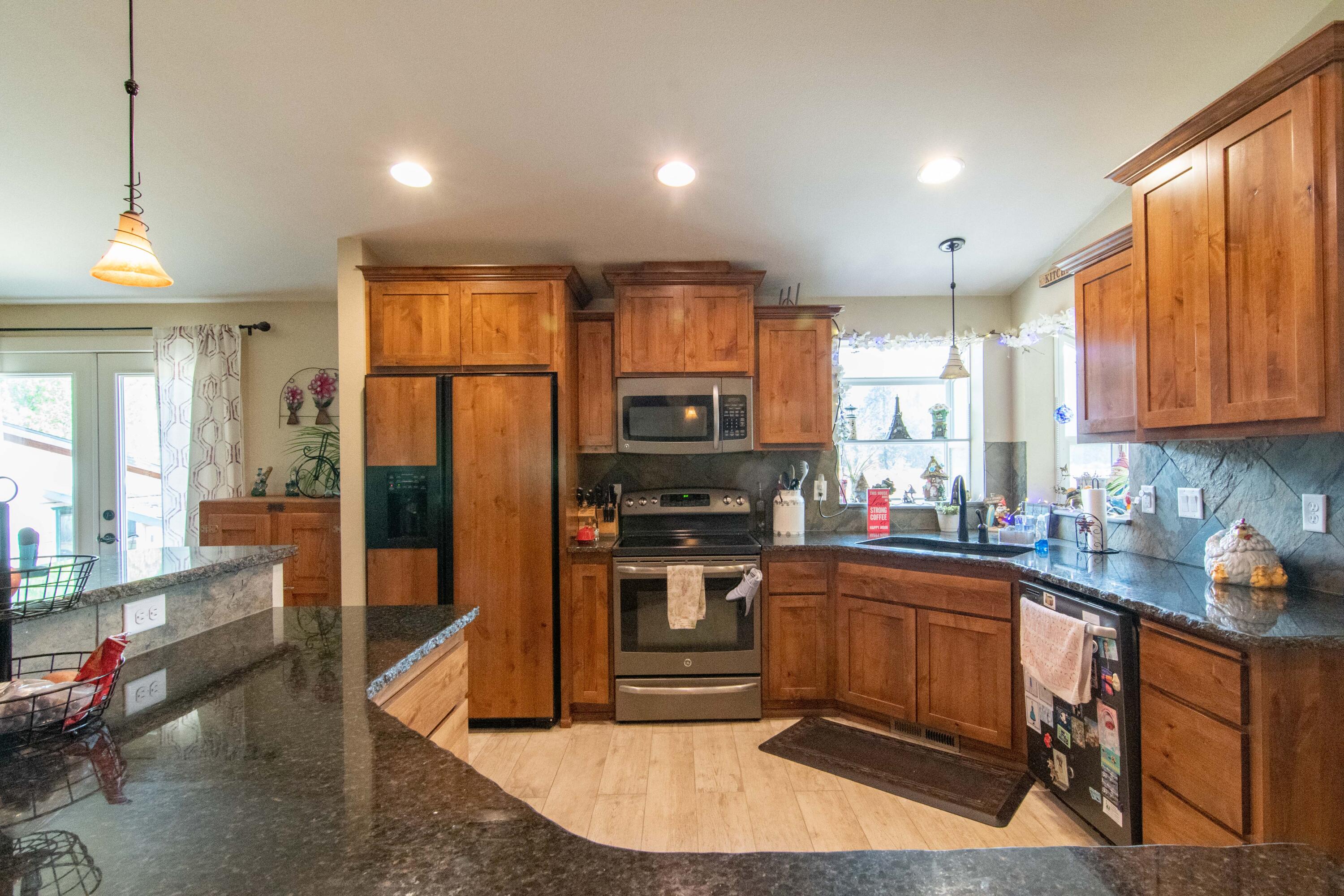 5450 Hugo Road Grants Pass, OR 97526 - Photo 20 of 61 Hugo Rd-22