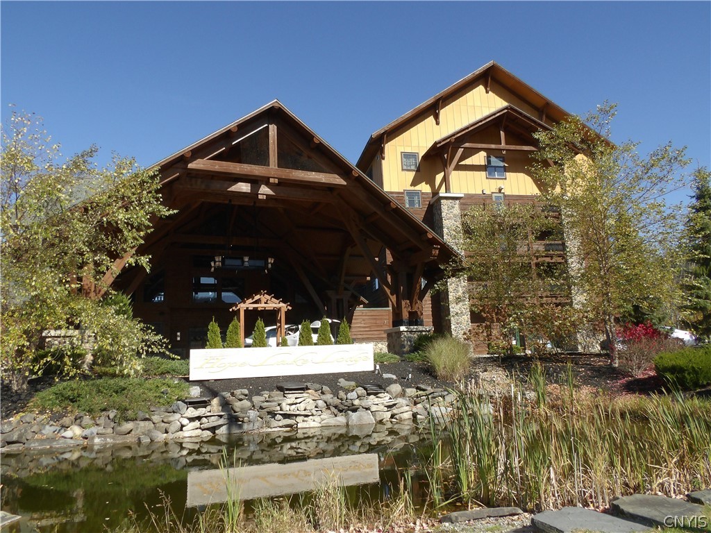 Exterior Hope Lake Lodge