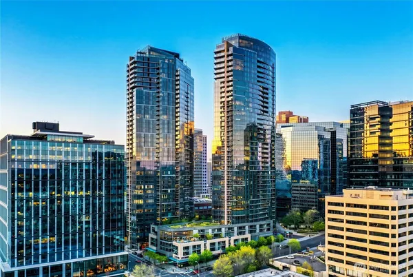$1,098,000 | 10700 Northeast 4th Street, Unit 434, Bellevue, WA 98004
