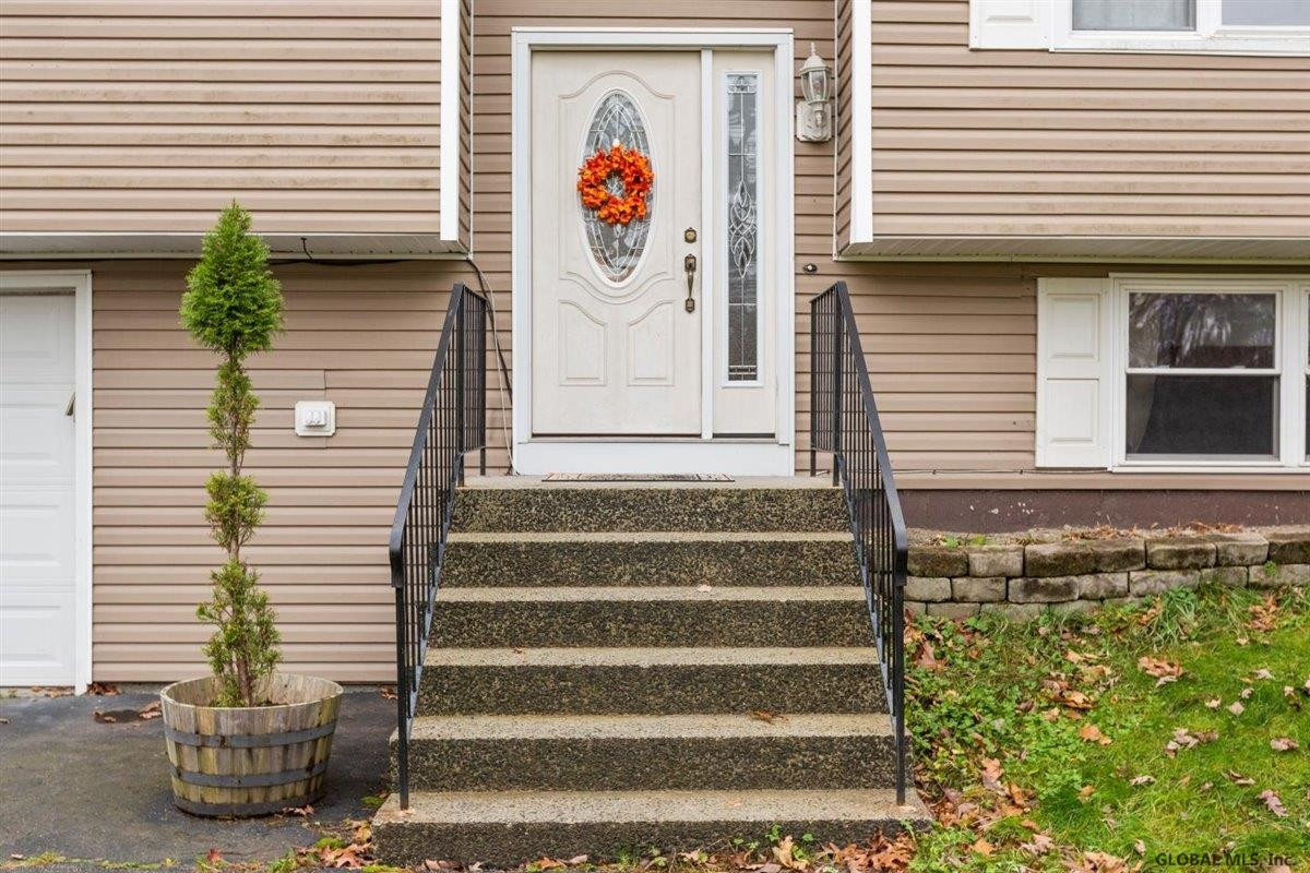 254 Miller Road Schodack, NY 12033 - Photo 2 of 33 Photo 2