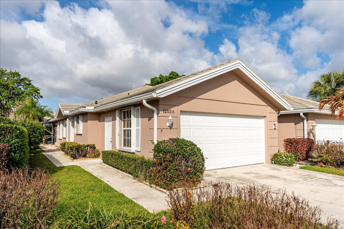 1253 NW Bentley Cir Unit A  