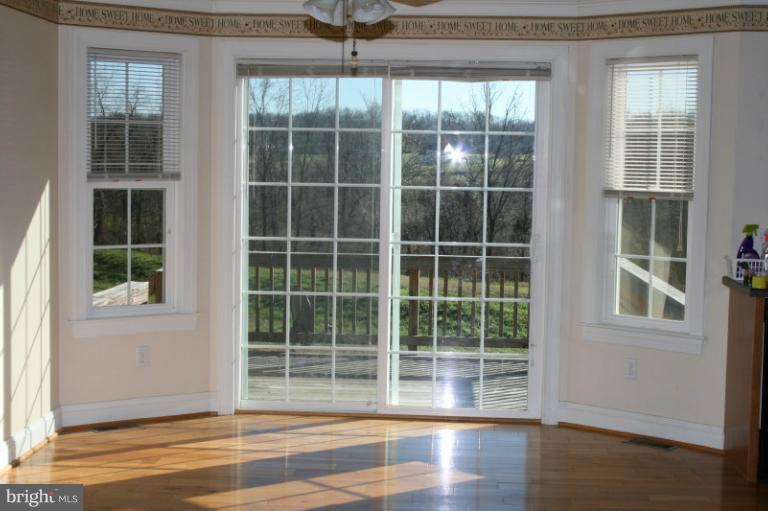 548 Frog Hollow Road Winchester, VA 22603 - Photo 4 of 18 Dining Room
