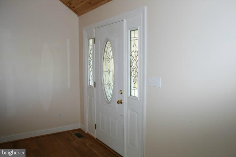 548 Frog Hollow Road Winchester, VA 22603 - Photo 6 of 18 Interior (General)