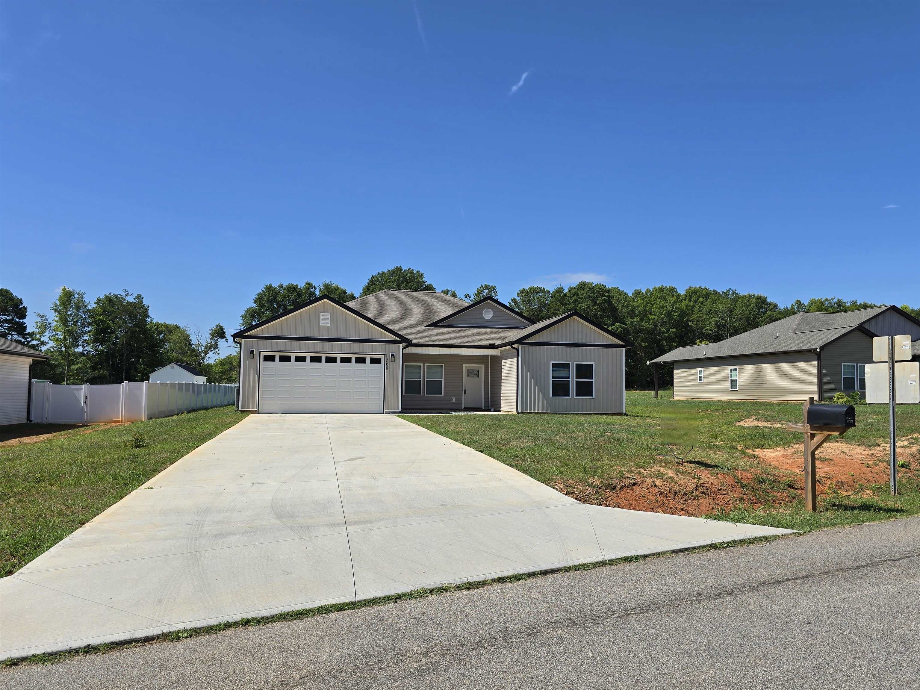568 Sand Clay Road Chesnee, SC 29323 - Photo 2 of 38