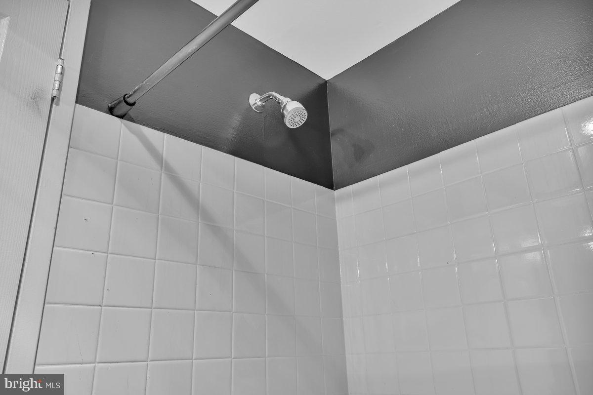 46202 Delaire Landing Road, Unit 202 Philadelphia, PA 19114 - Photo 18 of 34 a view of staircase