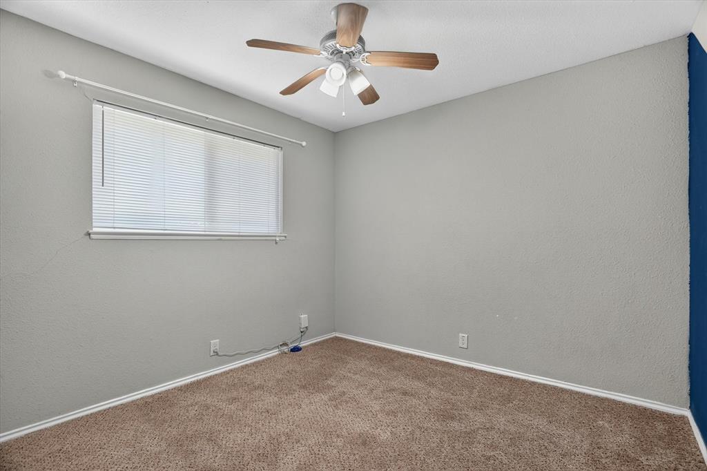 186 Garnet Road Springtown, TX 76082 - Photo 27 of 37