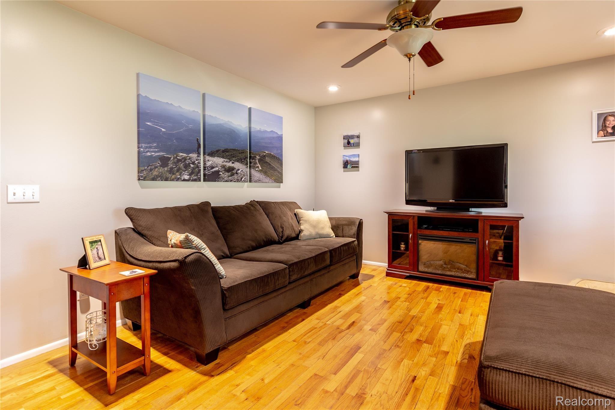 8417 South New Lothrop Road Durand, MI 48429 - Photo 9 of 26 New Lothrup-1-2.jpg
