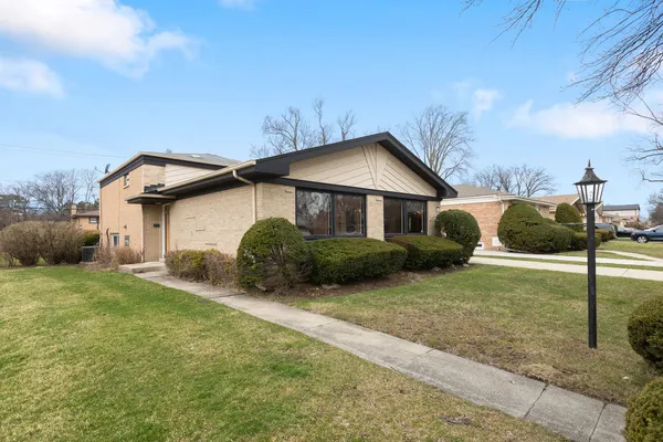 $549,900 | 601 Lavergne Avenue, Wilmette, IL 60091