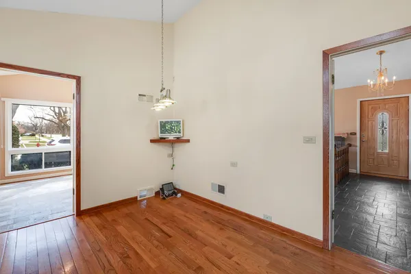 $549,900 | 601 Lavergne Avenue, Wilmette, IL 60091