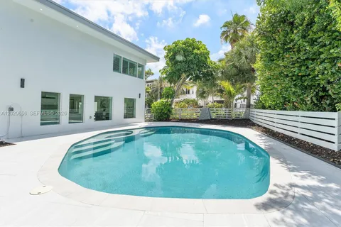 $2,595,000 | 1903 Bay Drive, Pompano Beach, FL 33062