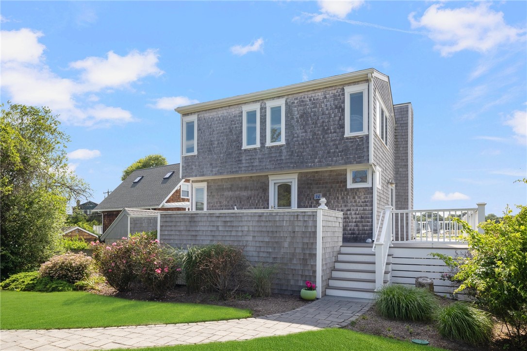171 Camden Road Narragansett, RI 02882 - Photo 3 of 47