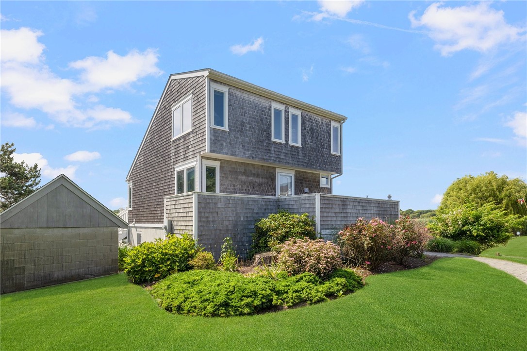 171 Camden Road Narragansett, RI 02882 - Photo 4 of 47