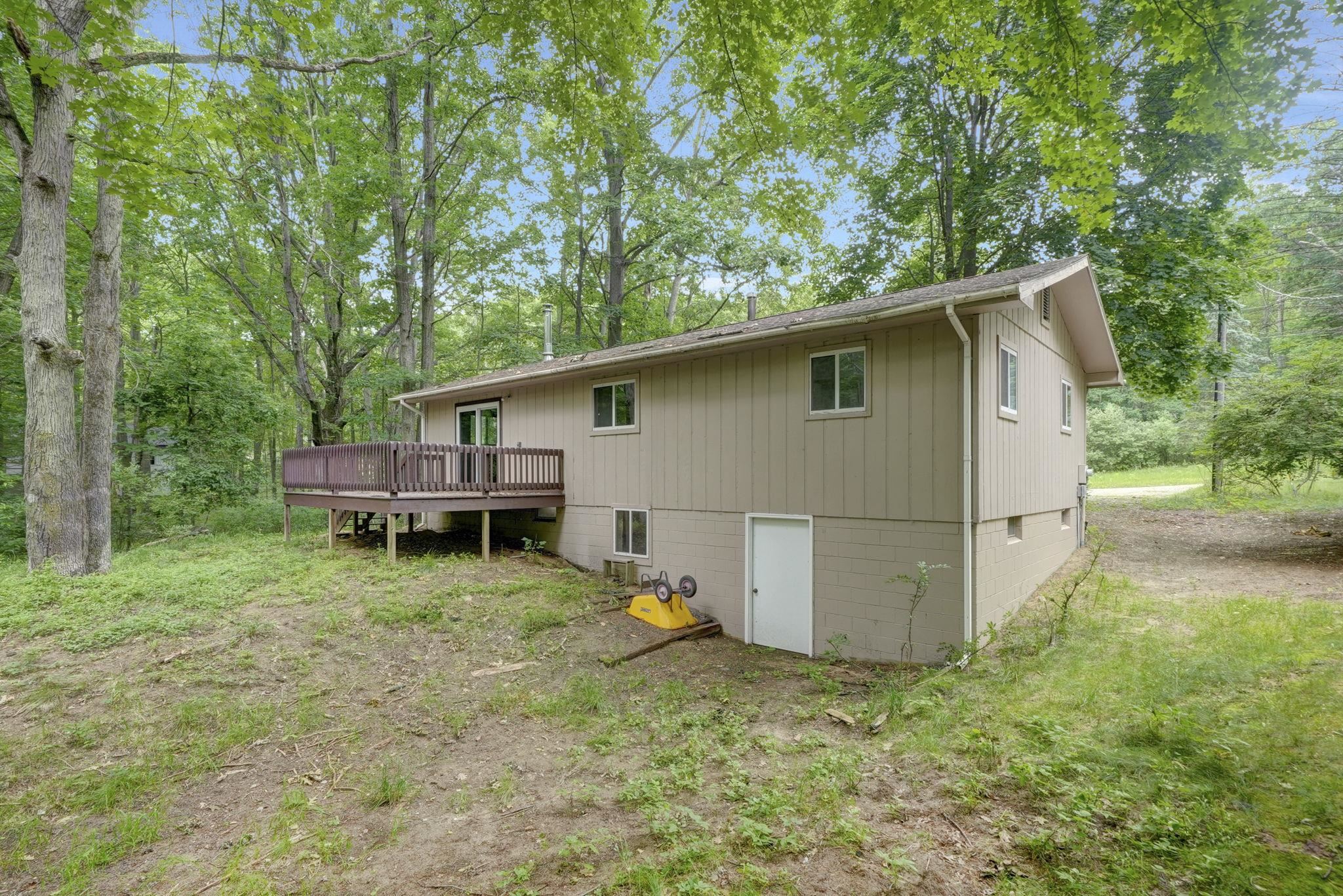 8277 West Ridge Boulevard Stanwood, MI 49346 - Photo 20 of 20 1947477-292484c6-137a-48ae-a76c-d9aa04b9d5d2.JPG