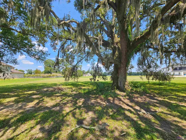 $135,000 | Lot Z-1 Lot Z-1 E Cessna Street, Gonzales, LA 70737
