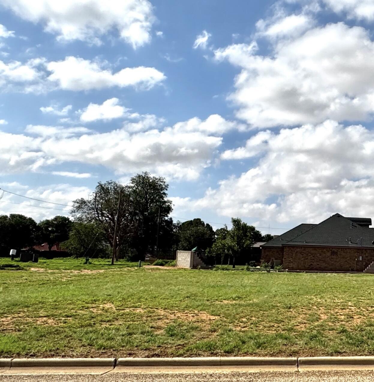2300 Juniper Drive Lamesa, TX 79331 - Photo 2 of 3 a view of a big yard