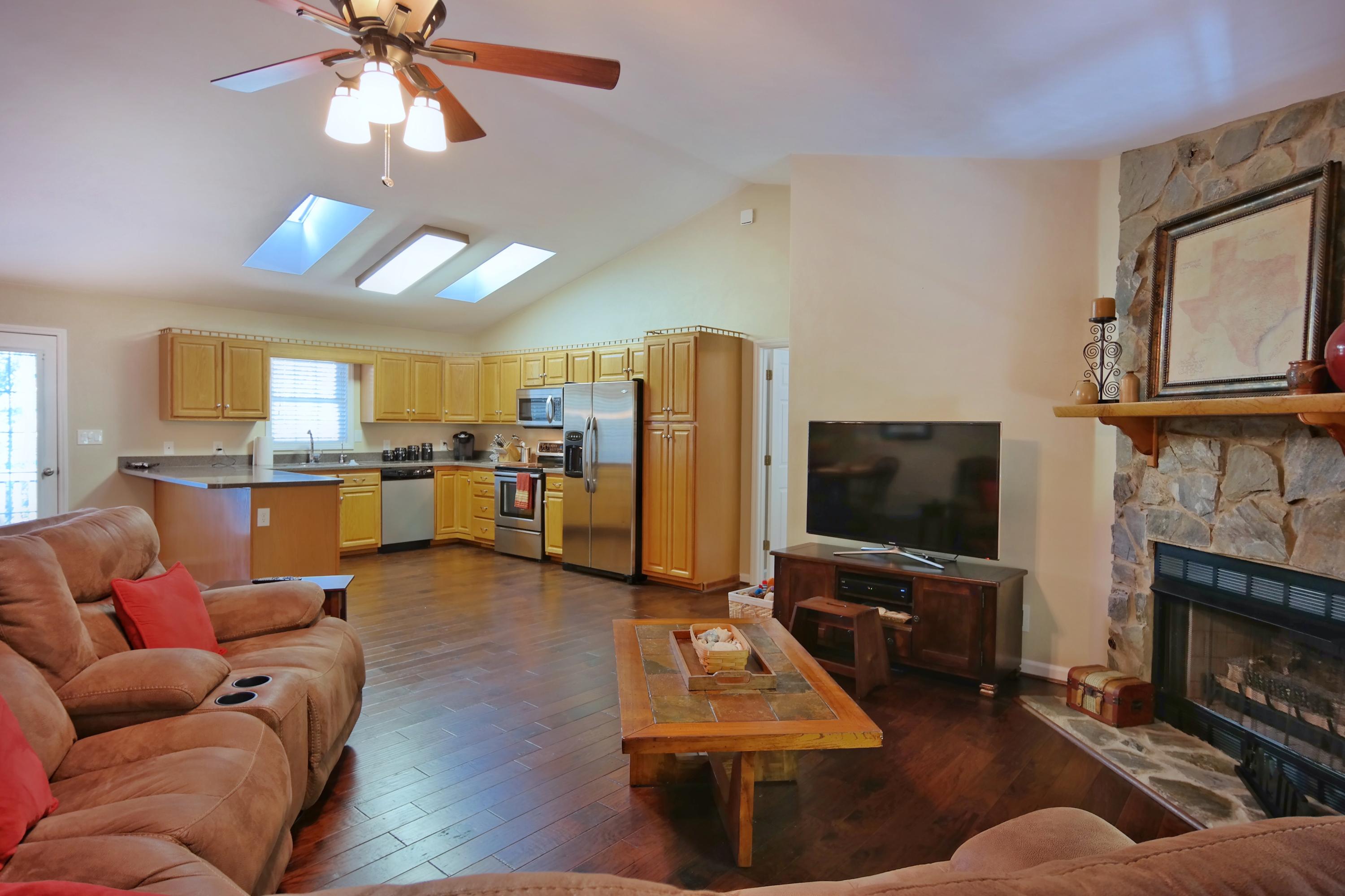 3136 Springwood Road Fincastle, VA 24090 - Photo 30 of 31 Open Floorplan