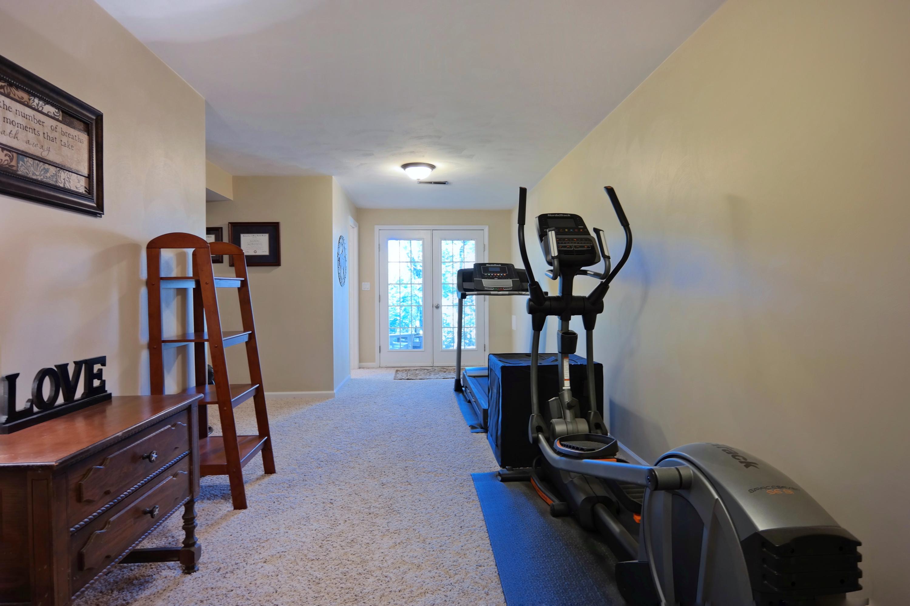 3136 Springwood Road Fincastle, VA 24090 - Photo 18 of 31 Rec Room