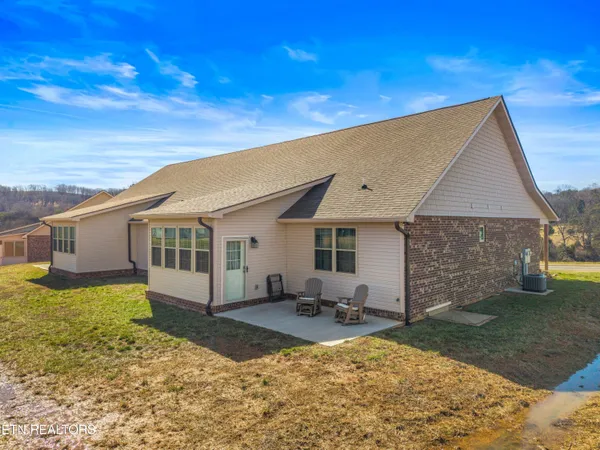 $399,900 | 3040 Villas Creekside Drive, Dandridge, TN 37725