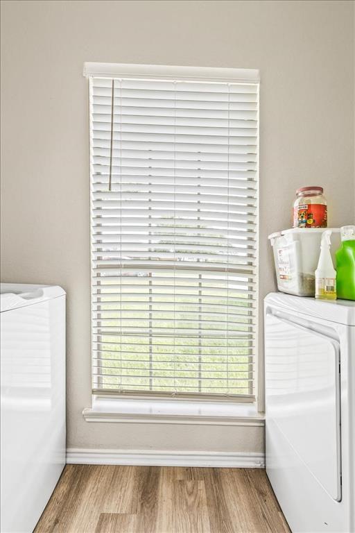 115 Collett Court Weatherford, TX 76088 - Photo 5 of 11 a view of a room that has a window in it