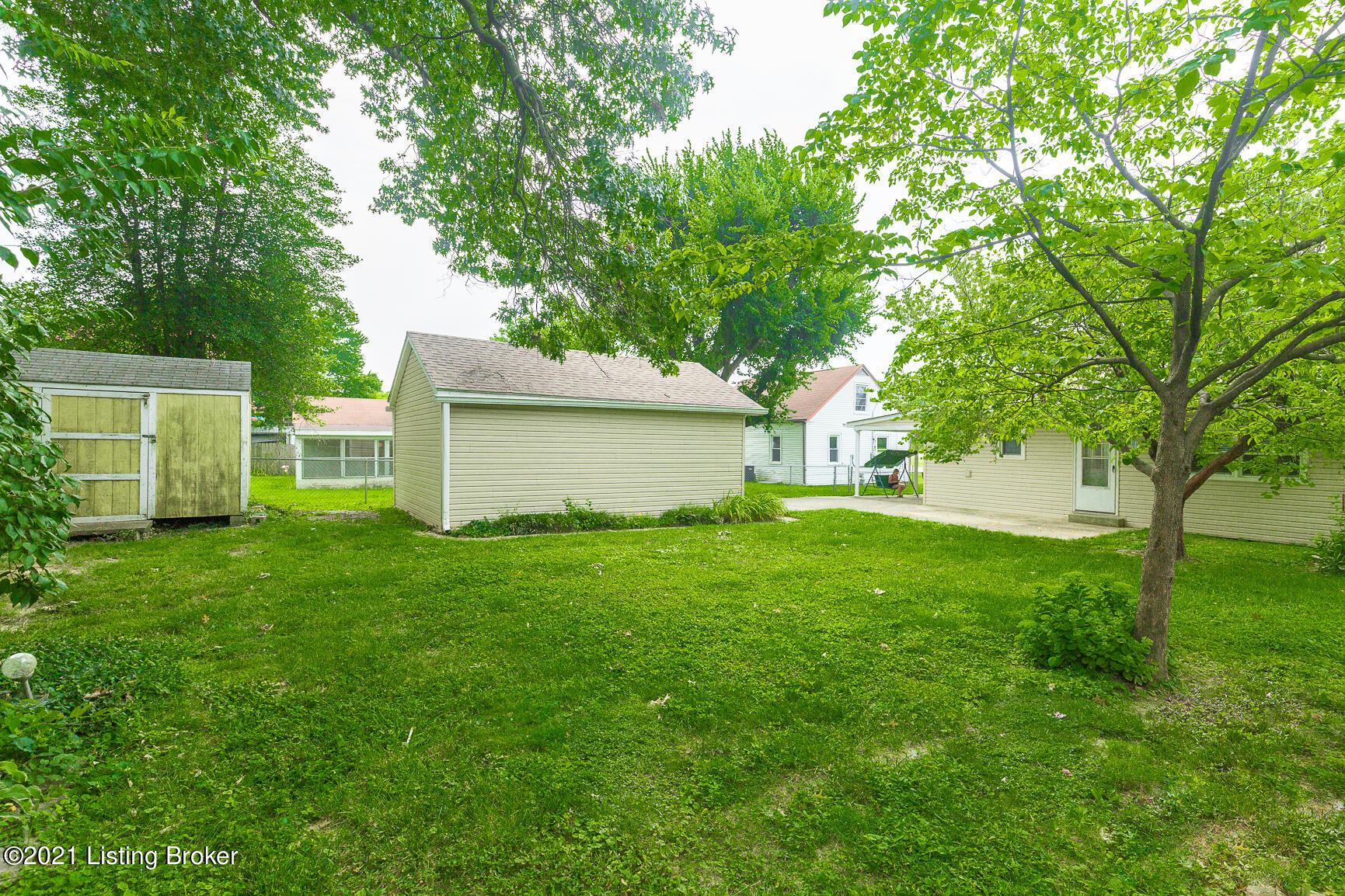 1017 Pitchford Road Louisville, KY 40219 - Photo 41 of 42 1017 Pitchford-42