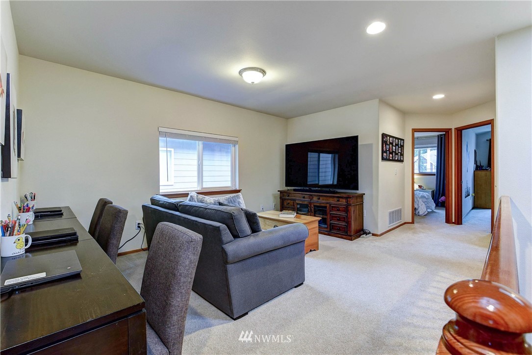 16517 37th Drive Southeast Bothell, WA 98012 - Photo 18 of 32 Gallery Image 18