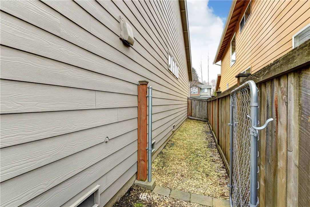 16517 37th Drive Southeast Bothell, WA 98012 - Photo 28 of 32 Gallery Image 28