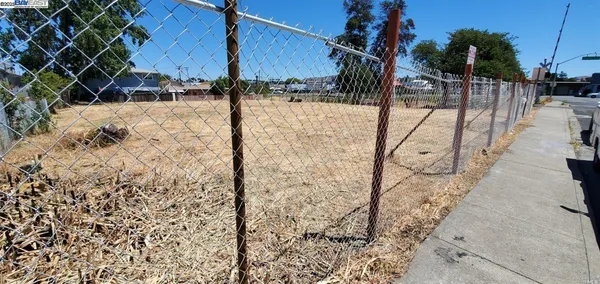 $138,000 | 240 Mississippi Street, Vallejo, CA 94590