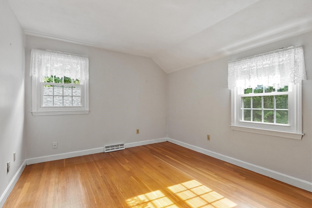 83 Providence Road Westford, MA 01886 - Photo 25 of 41